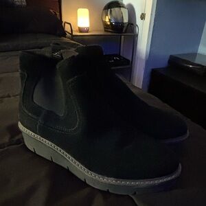 Clark’s suede black platform boots